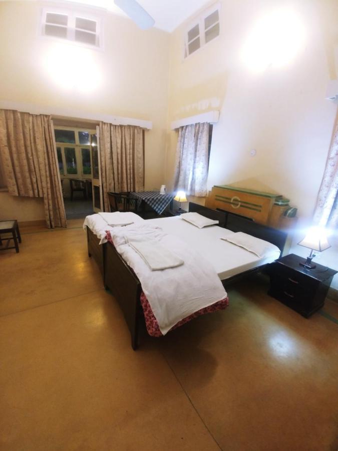 Hotel White House Dehradun Dış mekan fotoğraf
