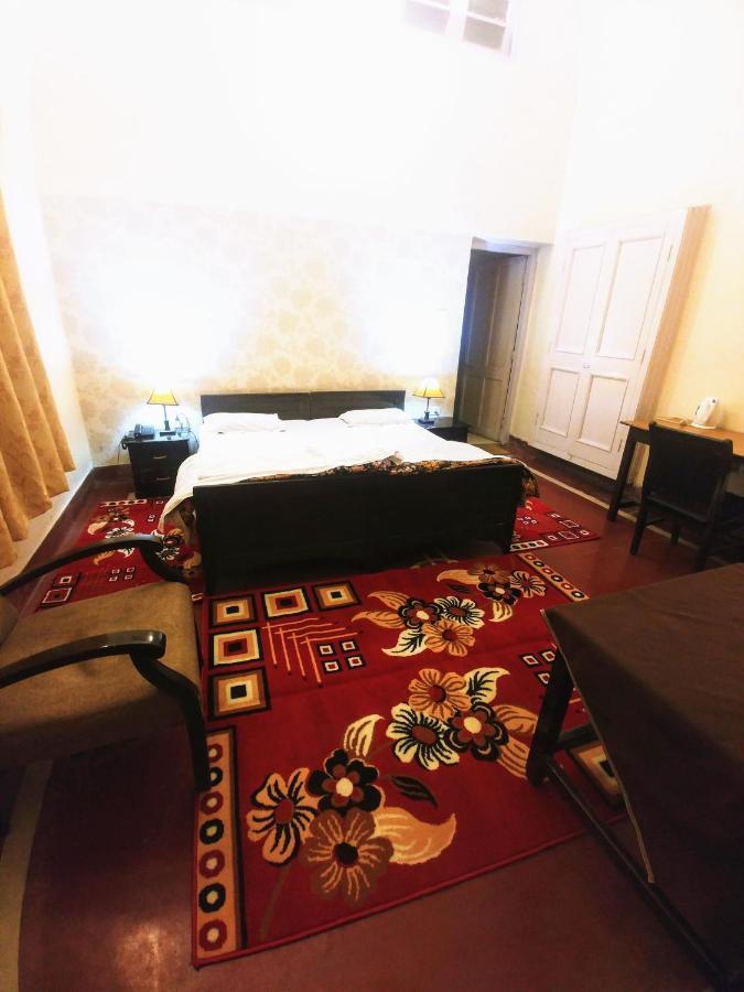 Hotel White House Dehradun Dış mekan fotoğraf