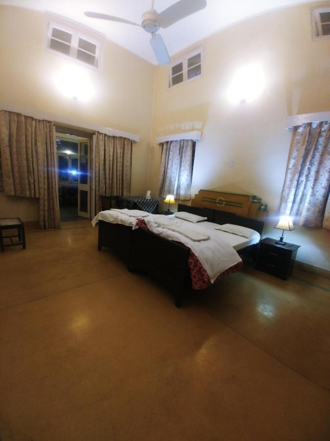Hotel White House Dehradun Dış mekan fotoğraf
