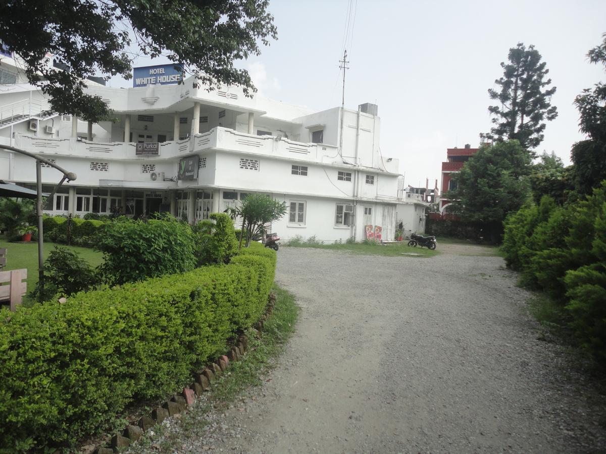 Hotel White House Dehradun Dış mekan fotoğraf