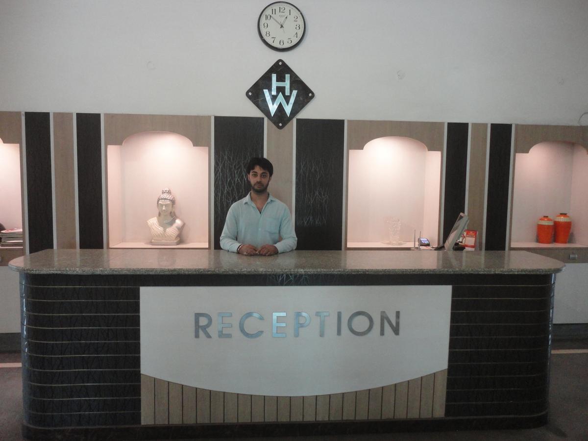 Hotel White House Dehradun Dış mekan fotoğraf