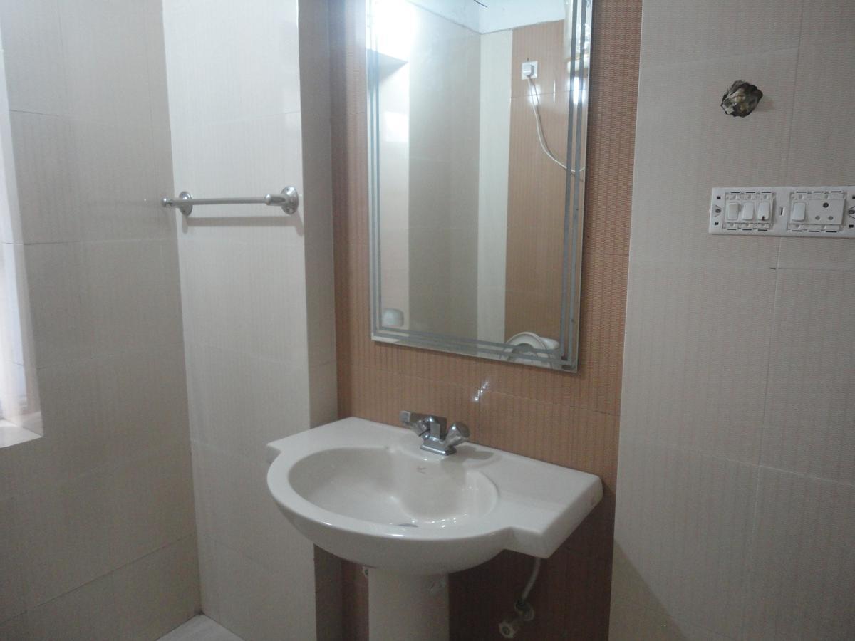 Hotel White House Dehradun Dış mekan fotoğraf